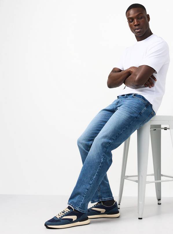 Mid Wash Jeans in Straight Fit  38R